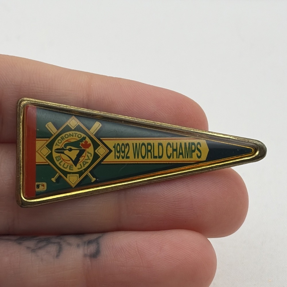 Vintage 1992 Toronto Blue Jays World Champs Pennant MLB Baseball Lapel Hat Pin